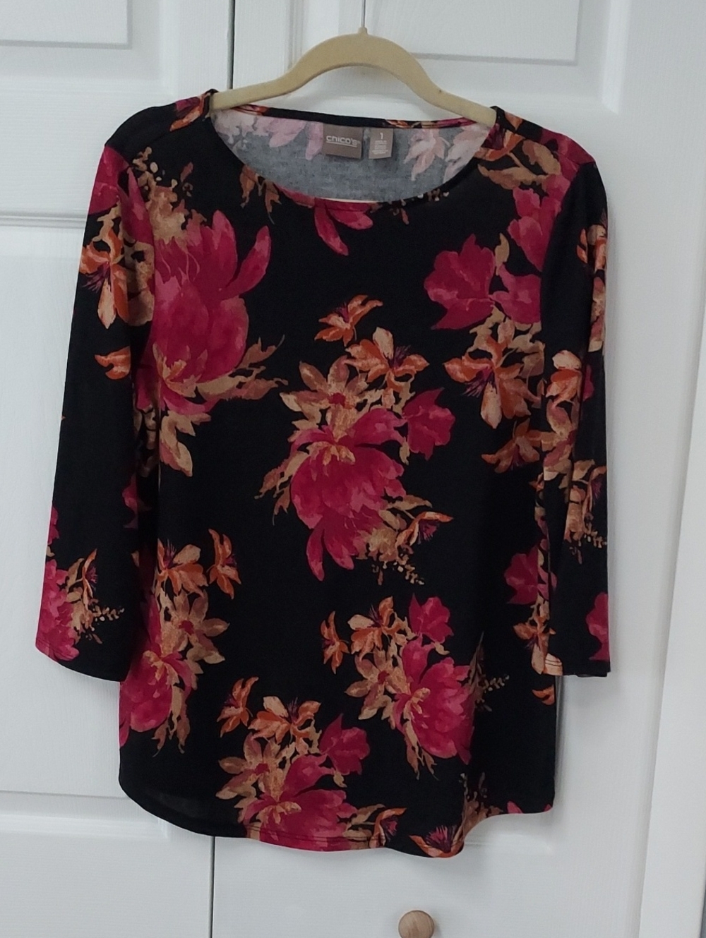 Chico's Black Floral Long Sleeve Scoop Neck Top with Magenta & Gold Accents